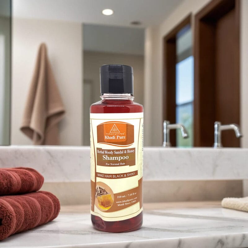 Natural Shampoo with Woody Sandal & Honey by Khadi