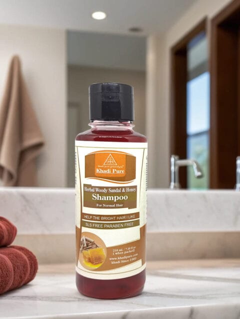 Khadi Natural SLS-Free Shampoo – Sandalwood & Honey